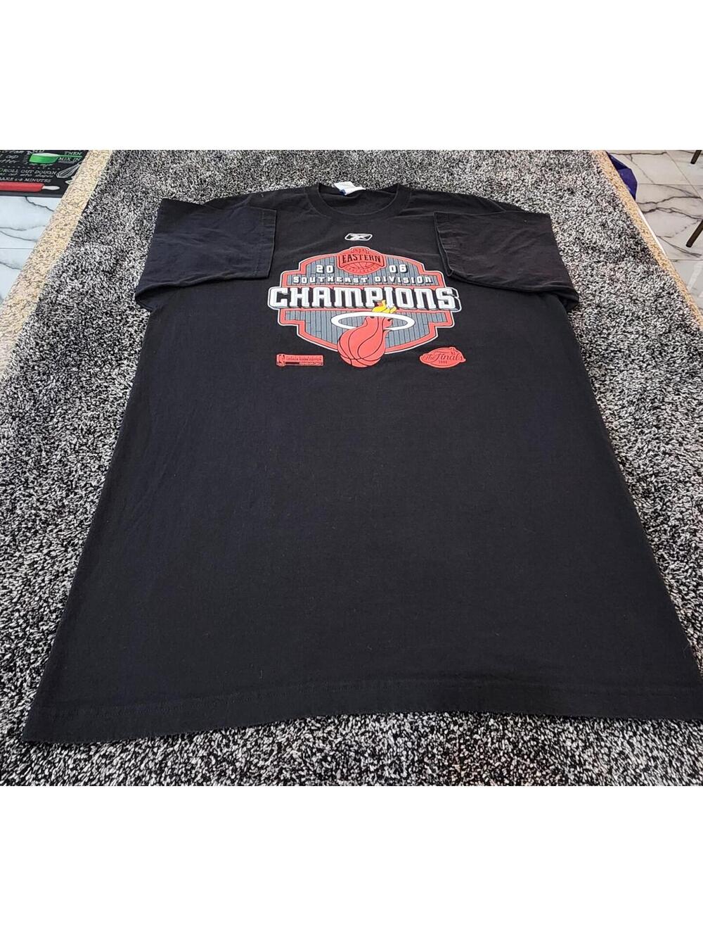 Y2K Reebok Miami Heat 2006 NBA Champions Black T-Shirt Mens Size XLT Wade Shaq